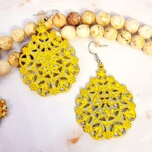 NWT Sunny Blonde Yellow Boho Filigree Drop Earrings